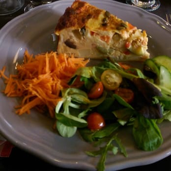 Les 2 au Coin - One of the 4 quichey dishes of the day (don't ask me what Parisian baked-egg dish is a quiche and what isn't...) and its 2 salads - Tea Rooms Near Me - Paris, 75