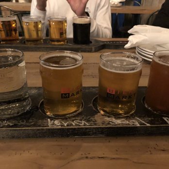 Goose Island - bier flight - Breweries Near Me - Toronto, Ontario Goose Island - bier flight - Breweries Near Me - Toronto, Ontario