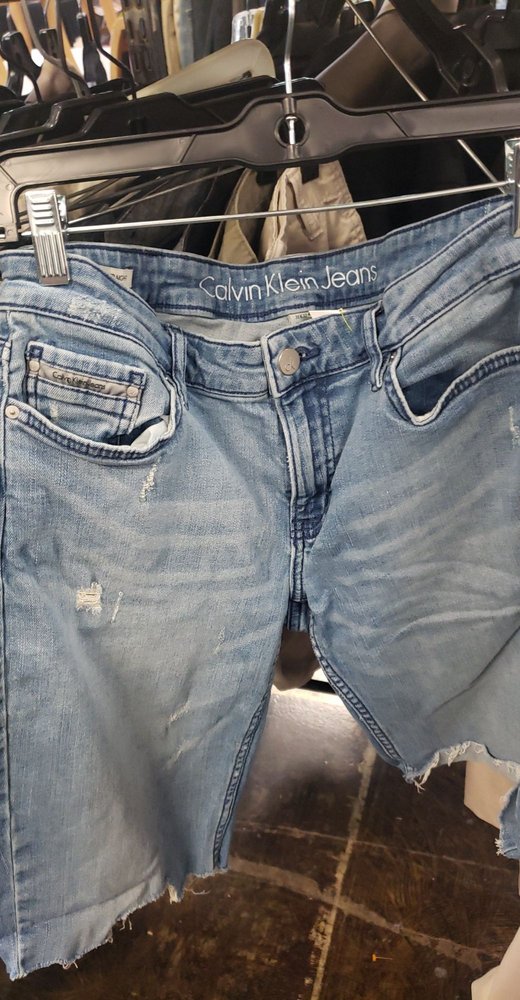 DISABLED AMERICAN VETERANS THRIFT STORE Updated August 2024 14