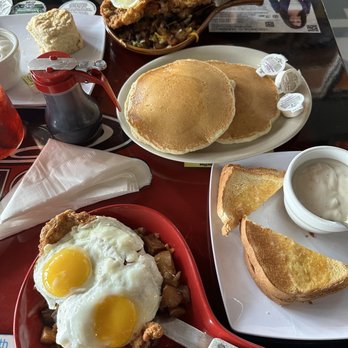 Good Day Cafe - 2 Chicken Fried Chicken Skillet, Pancake Short Stack - Breakfast & Brunch Near Me - Arlington, Texas