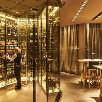 Valentinum & Bar - Begehbarer, gekühlter Bierkristall mit 50 verschiedenen Bieren - Bavarian Near Me - Munich, BY