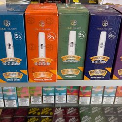 Ezzy Tobacco & Vape
