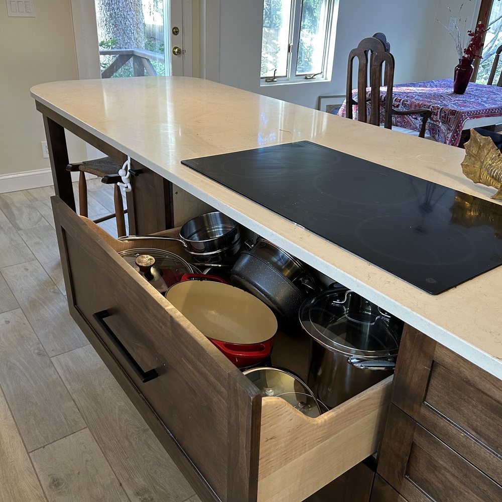 Bel Kitchen & Bath Design - Induction stove with fabulous deep drawers - Kitchen & Bath Near Me - Belmont, Massachusetts