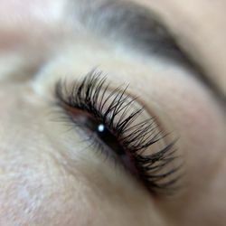 Nail & You - Hybrid lash extensions