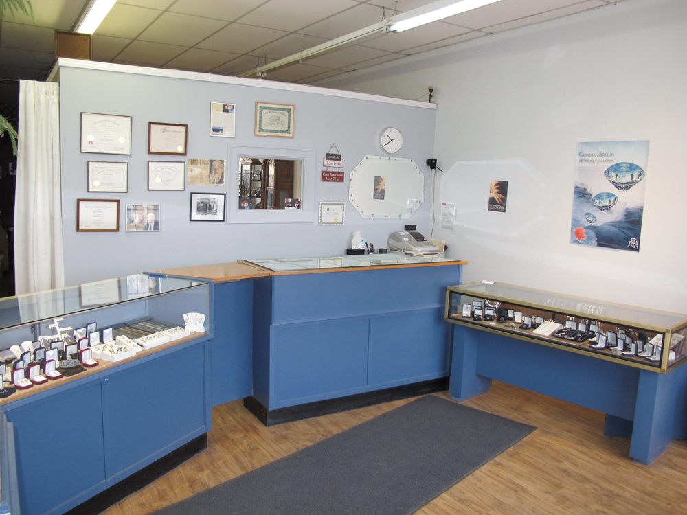 ROBERTS REPAIR & CUSTOM DESIGN Updated July 2024 638 16 Avenue NW