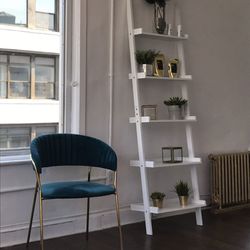 The Brazi Shop - Waiting area