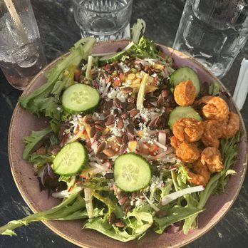Esquina Cantina - Ensalada - Mexican Near Me - Pittsburgh, Pennsylvania