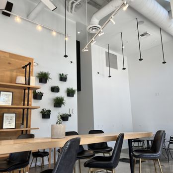 Huskins Coffee - Coffee & Tea Near Me - Santa Ana, California