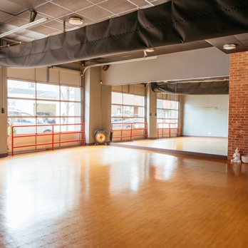 Zen Yoga Garage - Front Studio - Yoga Near Me - Chicago, Illinois Zen Yoga Garage - Front Studio - Yoga Near Me - Chicago, Illinois