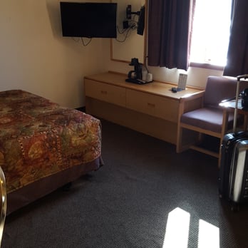 River Lodge - Hotels Near Me - Pierre, South Dakota River Lodge - Hotels Near Me - Pierre, South Dakota