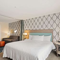 Home2 Suites by Hilton Joplin - Guest room