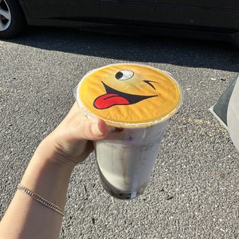 Sippin Bubbles Tea Cafe - Vanilla Birthday Cake Boba - Bubble Tea Near Me - Prospect, Connecticut