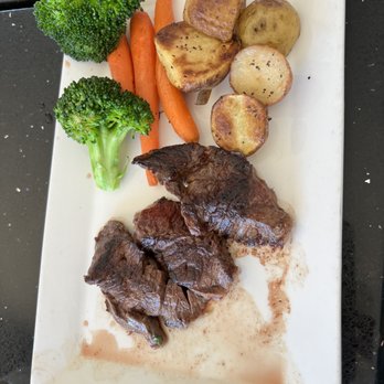 Lalla Grill Oceanside - Kids Steak with potatoes and vegetables. - Seafood Near Me - Monterey, California Lalla Grill Oceanside - Kids Steak with potatoes and vegetables. - Seafood Near Me - Monterey, California