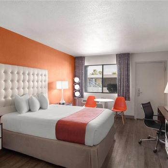 Howard Johnson by Wyndham Modesto Ceres - Guest room - Hotels Near Me - Ceres, California Howard Johnson by Wyndham Modesto Ceres - Guest room - Hotels Near Me - Ceres, California