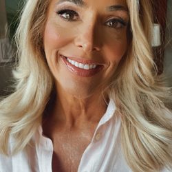 Salon Allure - Love my hair color and style
