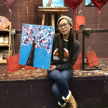 Tipsy Paint - Artsy - Paint & Sip Near Me - Glenview, Illinois