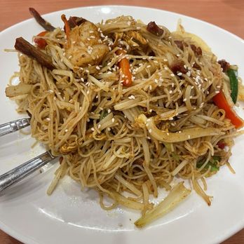 Big Skyy Bistro - 102. Singapore Style Fried Vermicelli - Seafood Near Me - Riverside, California