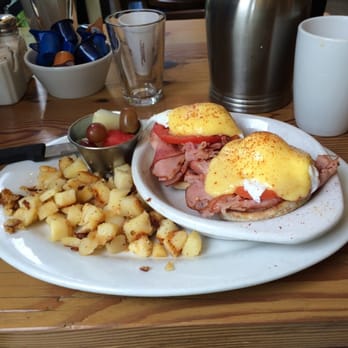 First Watch - Eggs Benedict - Breakfast & Brunch Near Me - Boca Raton, Florida