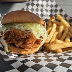 The Bale Breaker & Yonder Taproom - Sweet & Spicy chicken with fries