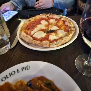 Olio e Più - Pizza someone else got. They liked it - Pizza Near Me - New York, New York Olio e Più - Pizza someone else got. They liked it - Pizza Near Me - New York, New York