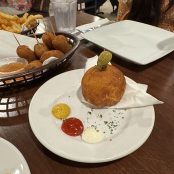 Mirna's Cuban Cuisine - Cuban Near Me - Sarasota, Florida