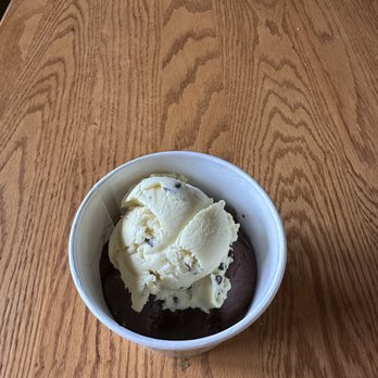 Marshall's Ice Cream Bar - Large cup and price with little ice cream - Ice Cream & Frozen Yogurt Near Me - Massapequa, New York