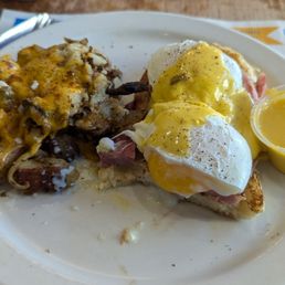 Steak & Eggs Benedict