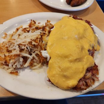 Maxfield's Pancake House - Breakfast & Brunch Near Me - Wauwatosa, Wisconsin Maxfield's Pancake House - Breakfast & Brunch Near Me - Wauwatosa, Wisconsin