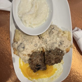 Another Broken Egg Cafe - Biscuit & Gravy - Breakfast & Brunch Near Me - Tampa, Florida Another Broken Egg Cafe - Biscuit & Gravy - Breakfast & Brunch Near Me - Tampa, Florida