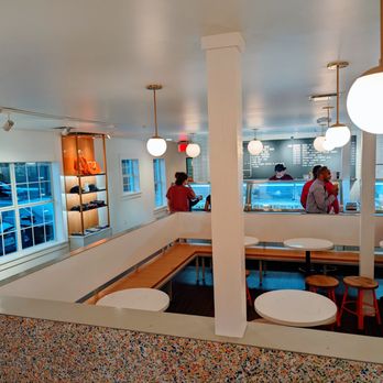 Jeni's Splendid Ice Creams - Inside - Ice Cream & Frozen Yogurt Near Me - Houston, Texas Jeni's Splendid Ice Creams - Inside - Ice Cream & Frozen Yogurt Near Me - Houston, Texas
