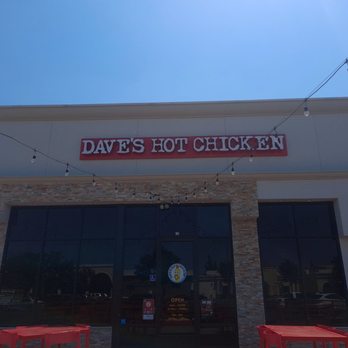 Dave's Hot Chicken - Right in front of the Sequoia Mall. - Halal Near Me - Visalia, California