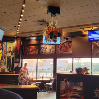 Quaker Steak & Lube - Engine block hanging from the ceiling - Chicken Wings Near Me - Sandusky, Ohio Quaker Steak & Lube - Engine block hanging from the ceiling - Chicken Wings Near Me - Sandusky, Ohio