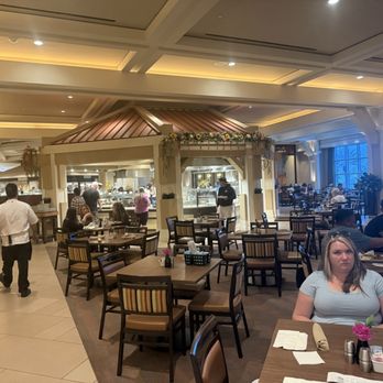 Fresh Harvest Buffet - Dining room part of it - Buffets Near Me - Tampa, Florida Fresh Harvest Buffet - Dining room part of it - Buffets Near Me - Tampa, Florida