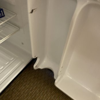 Great Wolf Lodge - Mini refrigerator - Resorts Near Me - Centralia, Washington Great Wolf Lodge - Mini refrigerator - Resorts Near Me - Centralia, Washington
