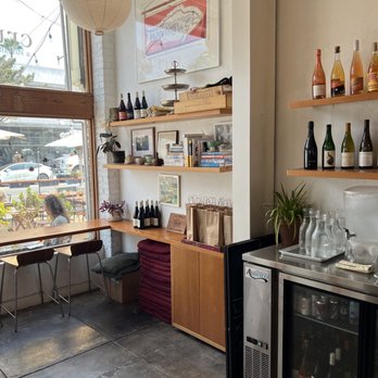 Crudo e Nudo - Seafood Near Me - Santa Monica, California