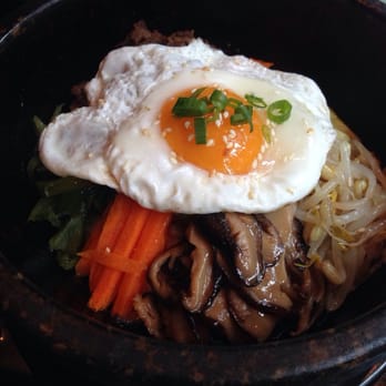 Mahn Doo - Beef bibimbap (beef stone bowl) - Korean Near Me - Melbourne, VIC