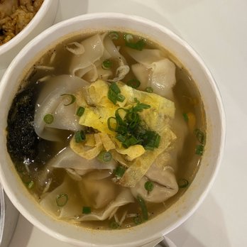 Mayflower Dumpling Express - Chicken wonton soup - Dim Sum Near Me - Anaheim, California Mayflower Dumpling Express - Chicken wonton soup - Dim Sum Near Me - Anaheim, California
