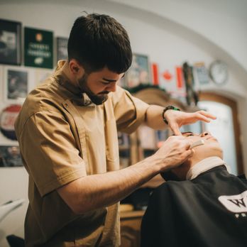 BUDDY Barber Shop - Men's Hair Salons Near Me - Prague, Puerto Rico