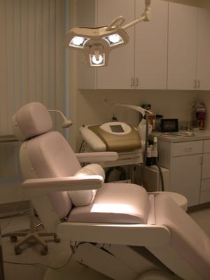Photo of Suzanne Quardt MD - Palm Desert Plastic Surgery - Rancho Mirage, CA, US. Laser Room