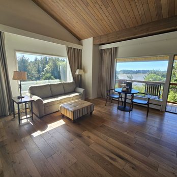 Salishan Coastal Lodge by SCP Hotels - Hotels Near Me - Gleneden Beach, Oregon Salishan Coastal Lodge by SCP Hotels - Hotels Near Me - Gleneden Beach, Oregon