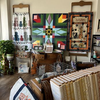 Annie’s Quilting Bee - Fabric Stores Near Me - Harlan, Iowa Annie’s Quilting Bee - Fabric Stores Near Me - Harlan, Iowa