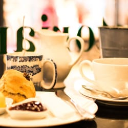 The Victorian House - THE VICTORIN HOSUE SCONERY & TEA TO GO
