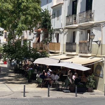 Croissant Show - Coffee & Tea Near Me - Ibiza, PM Croissant Show - Coffee & Tea Near Me - Ibiza, PM