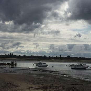 La Cabane de l'Aiguillon - Seafood Markets Near Me - Arcachon, 33