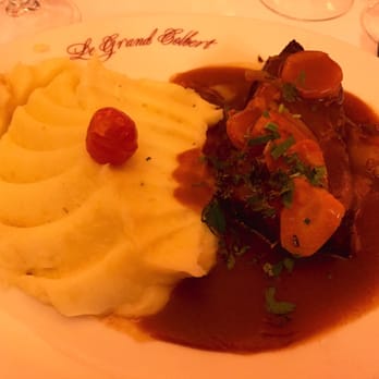 Le Grand Colbert - Braised beef (7hr) and mashed potatoes (oh so buttery) --yum - French Near Me - Paris, 75 Le Grand Colbert - Braised beef (7hr) and mashed potatoes (oh so buttery) --yum - French Near Me - Paris, 75