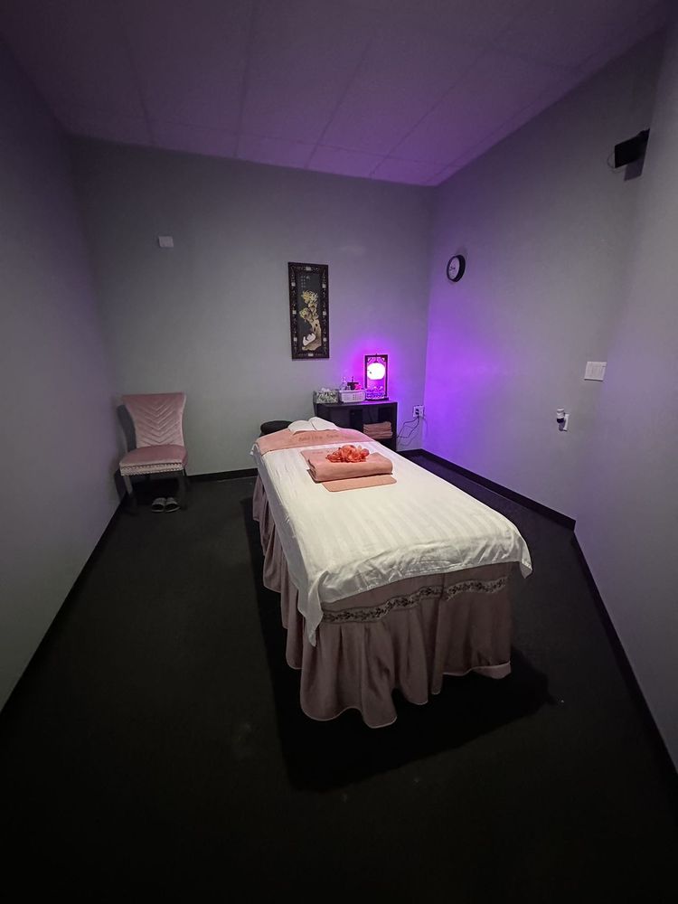 AMAZING SPA Updated October 2024 16 Photos 620 K Guilford College