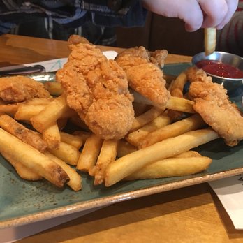 Milestones Grill and Bar - Canadian (New) Near Me - Delta, British Columbia