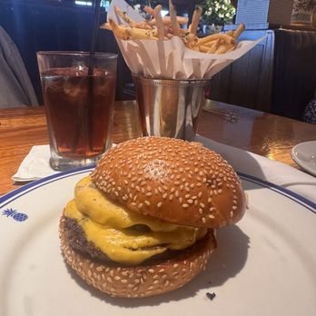 Hudson House - The Cheeseburger - American Near Me - Dallas, Texas Hudson House - The Cheeseburger - American Near Me - Dallas, Texas