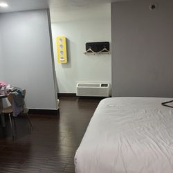 Motel 6 - Room