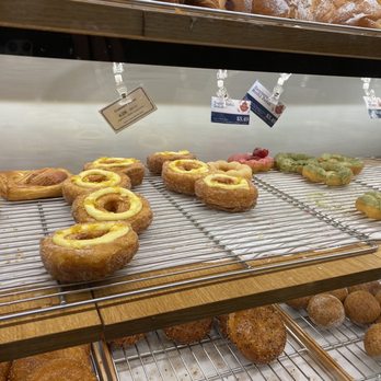 Paris Baguette - Mochi donuts and cronuts - Coffee & Tea Near Me - Mountain View, California